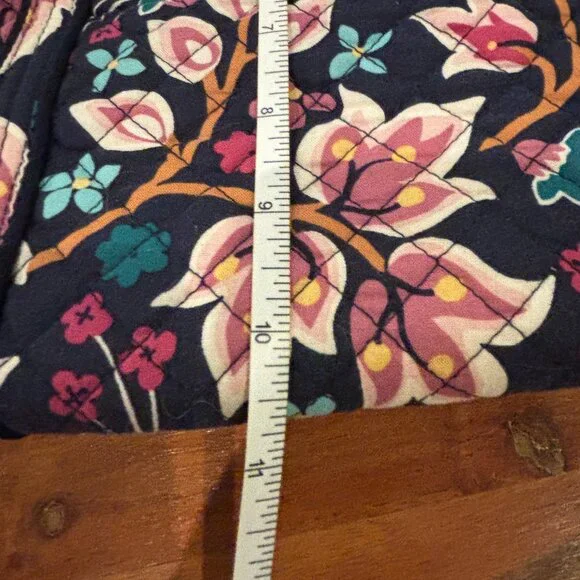 Vera Bradley Iconic Kingston Garden Tote, 14" x 11" - Picture 5 of 12